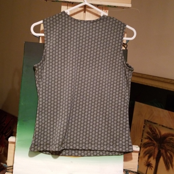 Top - Picture 4 of 4